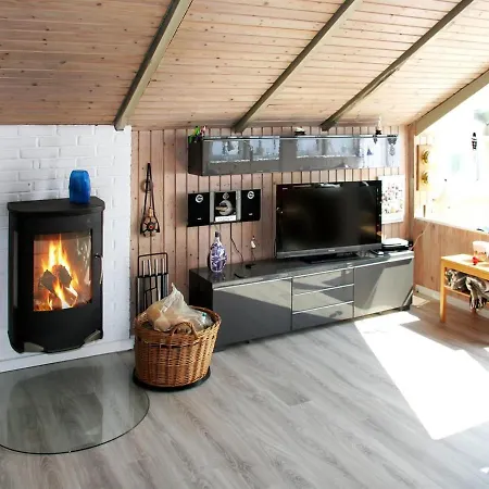 Vrage - 800m From The Sea In Ne Jutland By Interhome * Hadsund