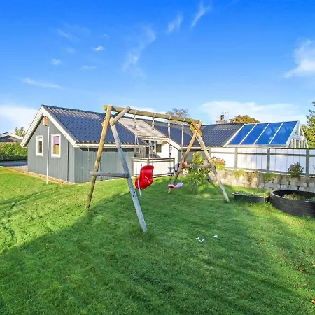 Vrage - 800m From The Sea In Ne Jutland By Interhome