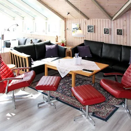 Holiday home Vrage - 800m From The Sea In Ne Jutland By Interhome *