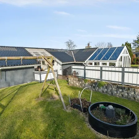 Vrage - 800m From The Sea In Ne Jutland By Interhome