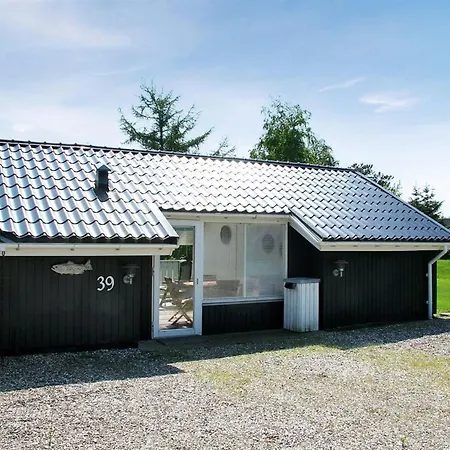 Vrage - 800m From The Sea In Ne Jutland By Interhome Hadsund