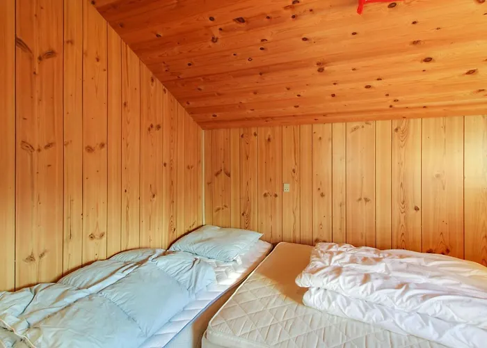 Vrage - 800m From The Sea By Interhome